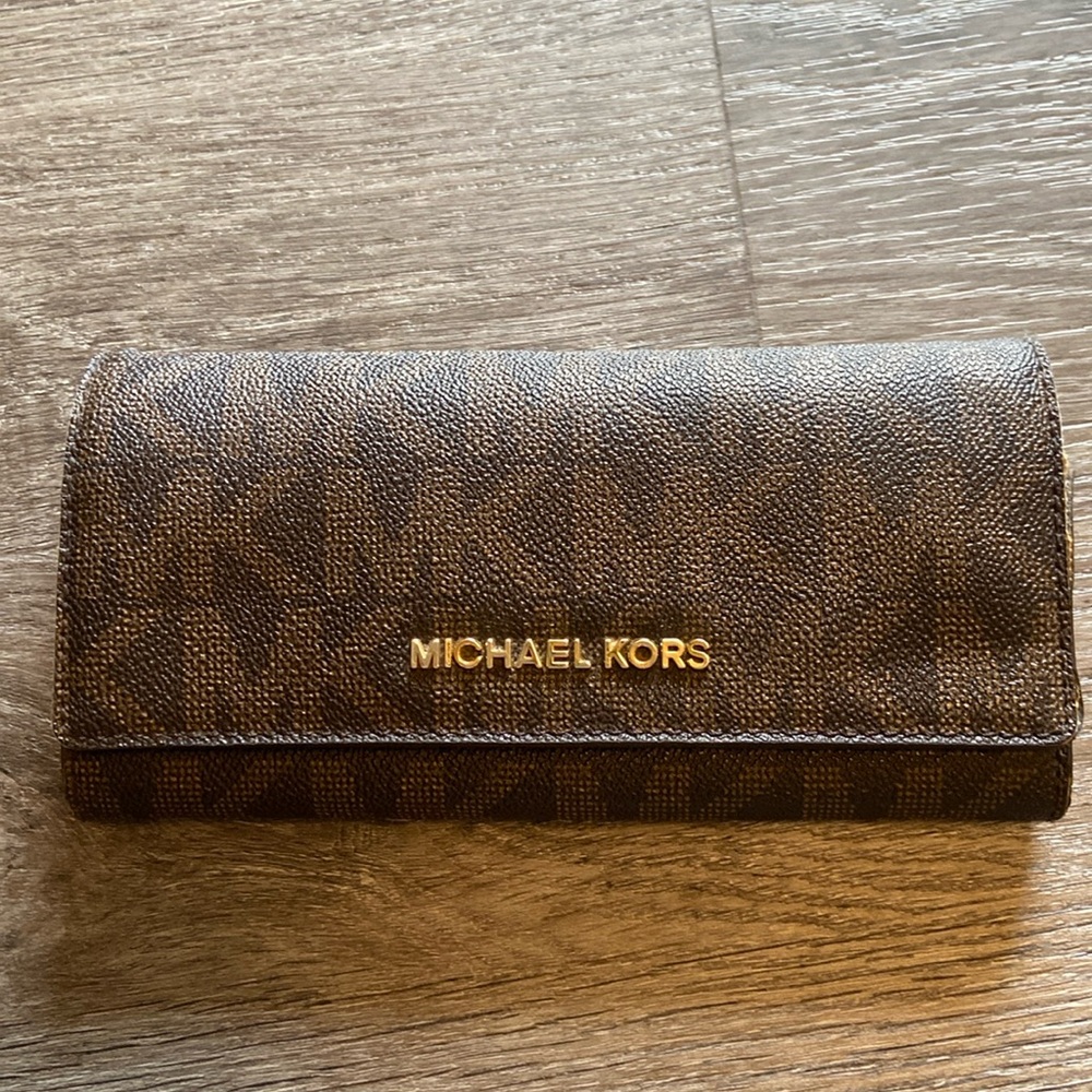 Michael Kors wallet